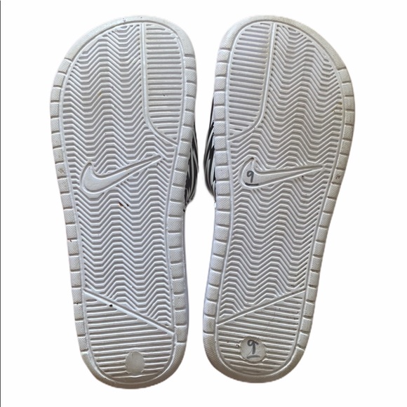 Nike Slides Size 9 - Picture 6 of 7